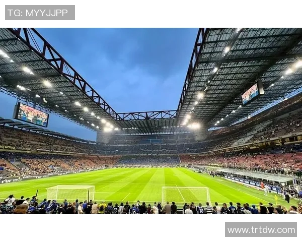 科字开头的足球明星们在绿茵场上的传奇故事与辉煌成就